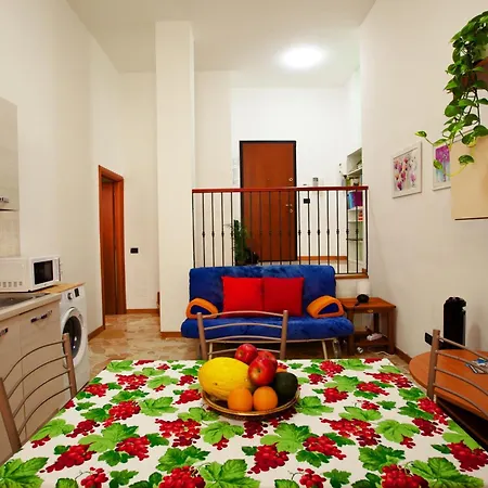 Bilocale A 400m Dalla Stazione Di Lambrate - Casa Abano Apartment